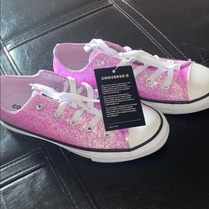 Brand new sparkling Converse